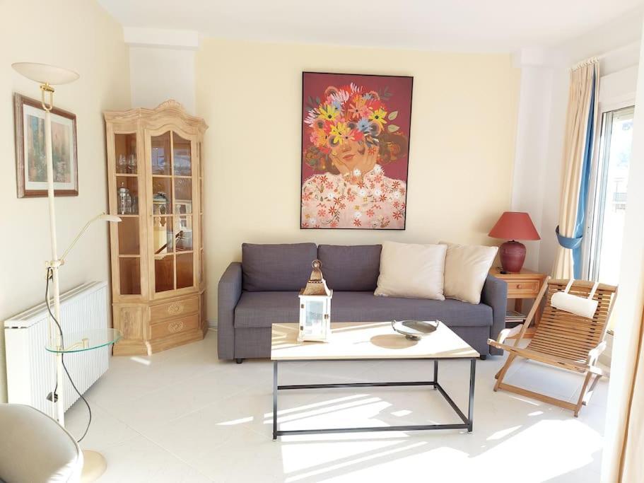 Estupendo Apartamento En Primera Linea De Playa Y Con Vistas Al Mar Дения Экстерьер фото